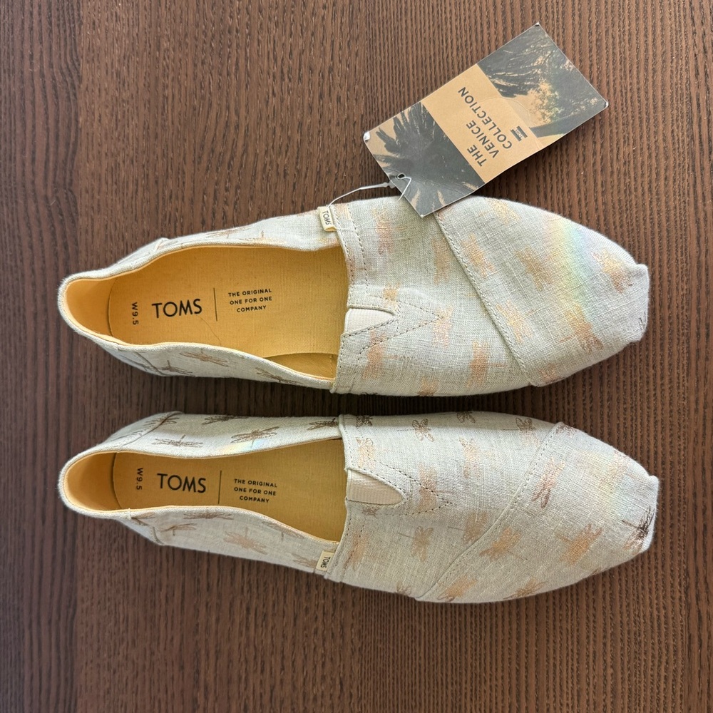 NWT Gold Dragonfly Canvas Toms